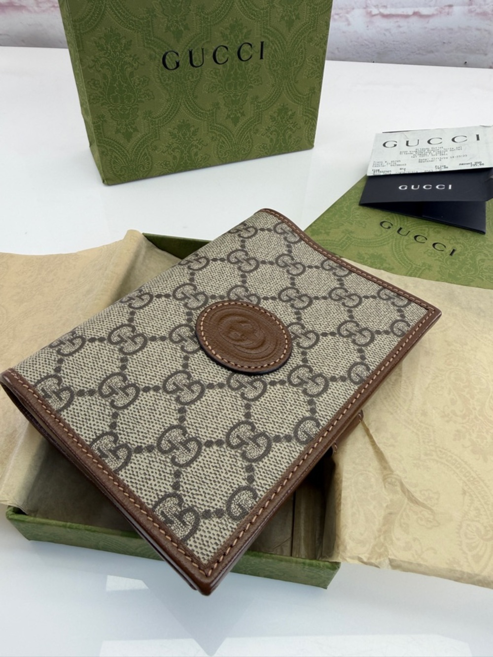 Gucci Interlocking GG Monogram Supreme Passport Card Wallet Organizer - Picture 3 of 10